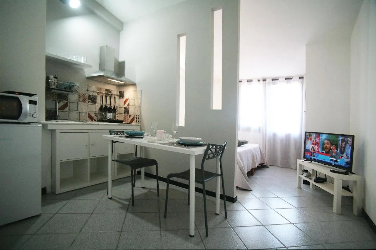 Oliver'S House Sardinia Flumini di Quartu Italy